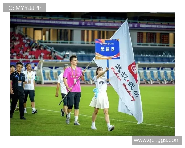 武汉足球队灵活性引发热议球迷与专家各执己见的争论分析 武汉足球队灵活性引发热议球迷与专家各执己见的争论分析