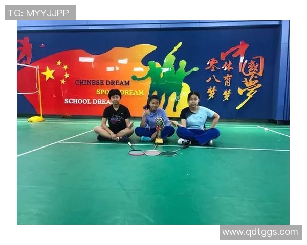 广州羽毛球队在联赛中的团队协作表现分析与启示