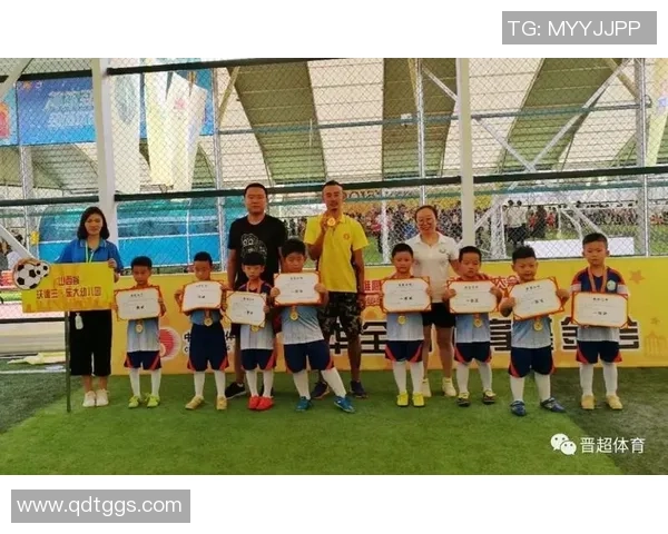 广州足球队转型之路的挑战与机遇全面解析邀请赛特别报道 广州足球队转型之路的挑战与机遇全面解析邀请赛特别报道